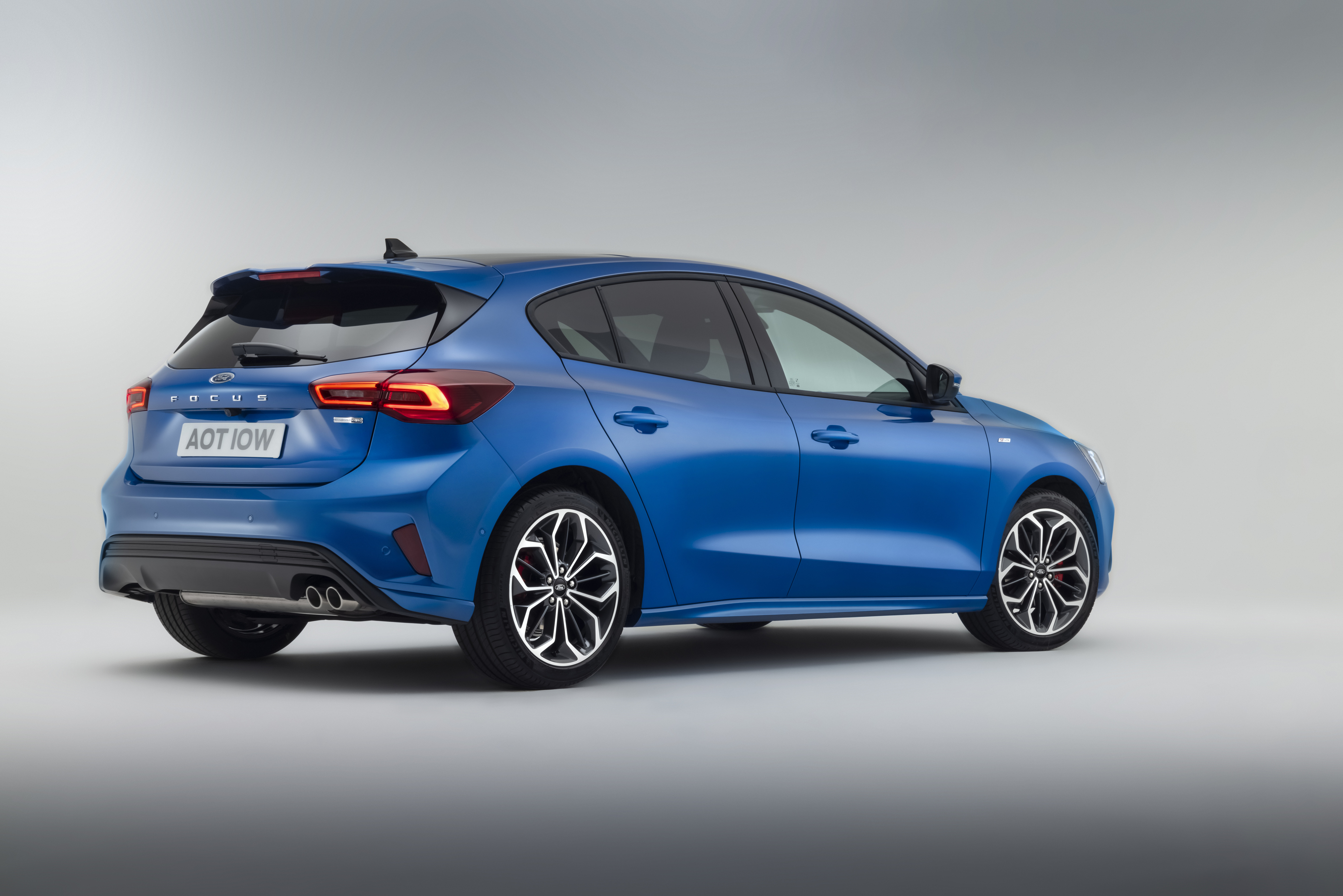 2021_FORD_FOCUS_ST LINE_02