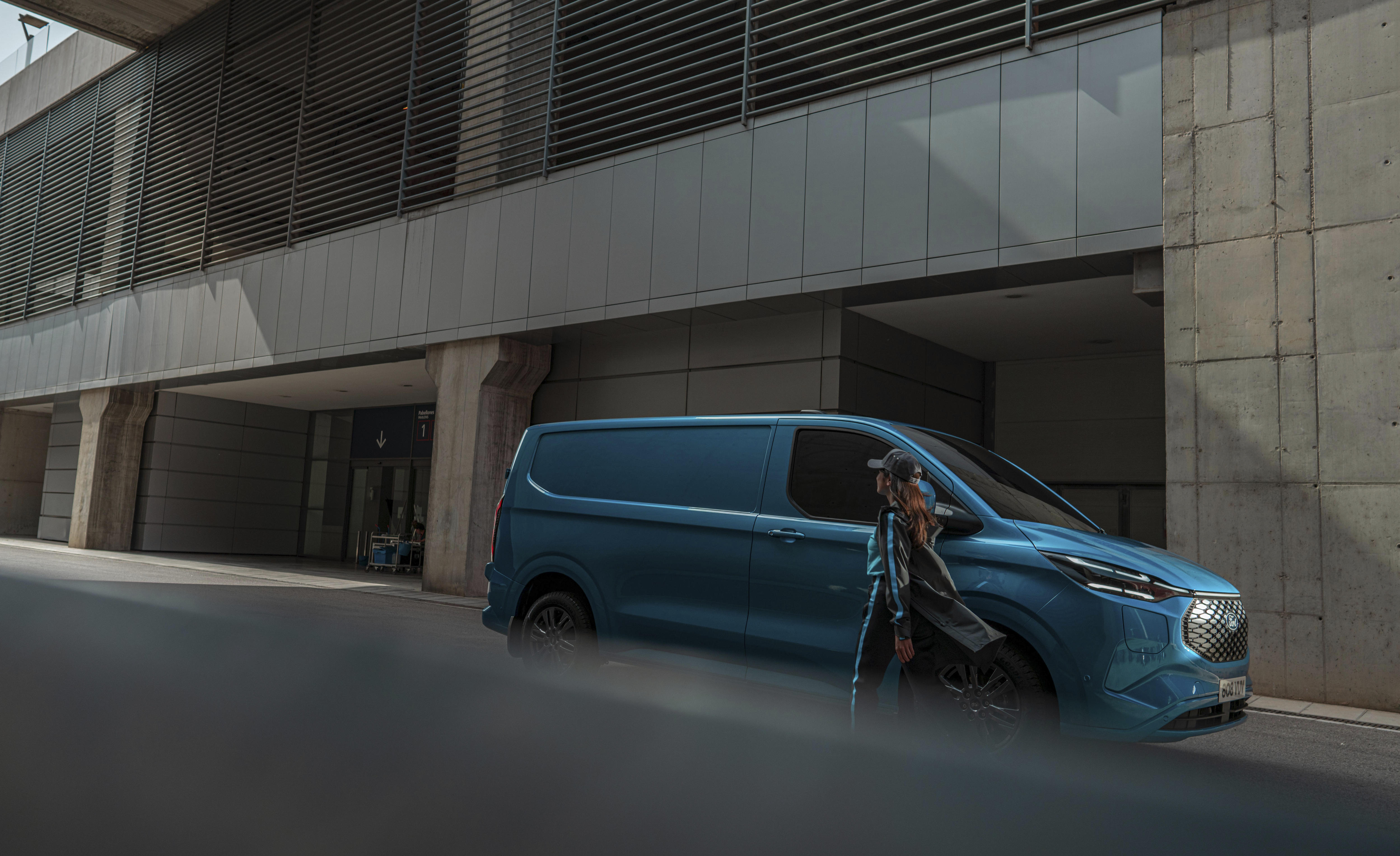 2022_FORD_E TRANSIT_CUSTOM_10