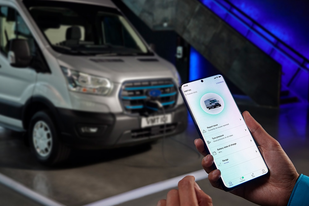 ford transit_custom eu Column_Card_Shot_17_V363_ETransit 3x2 1000x667 ford pro app