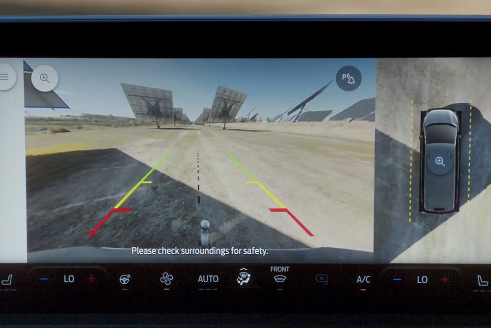 ford tourneo_custom eu Column_Card_03_Main_Edit 1000x667 1000x667 detail on reverse assist