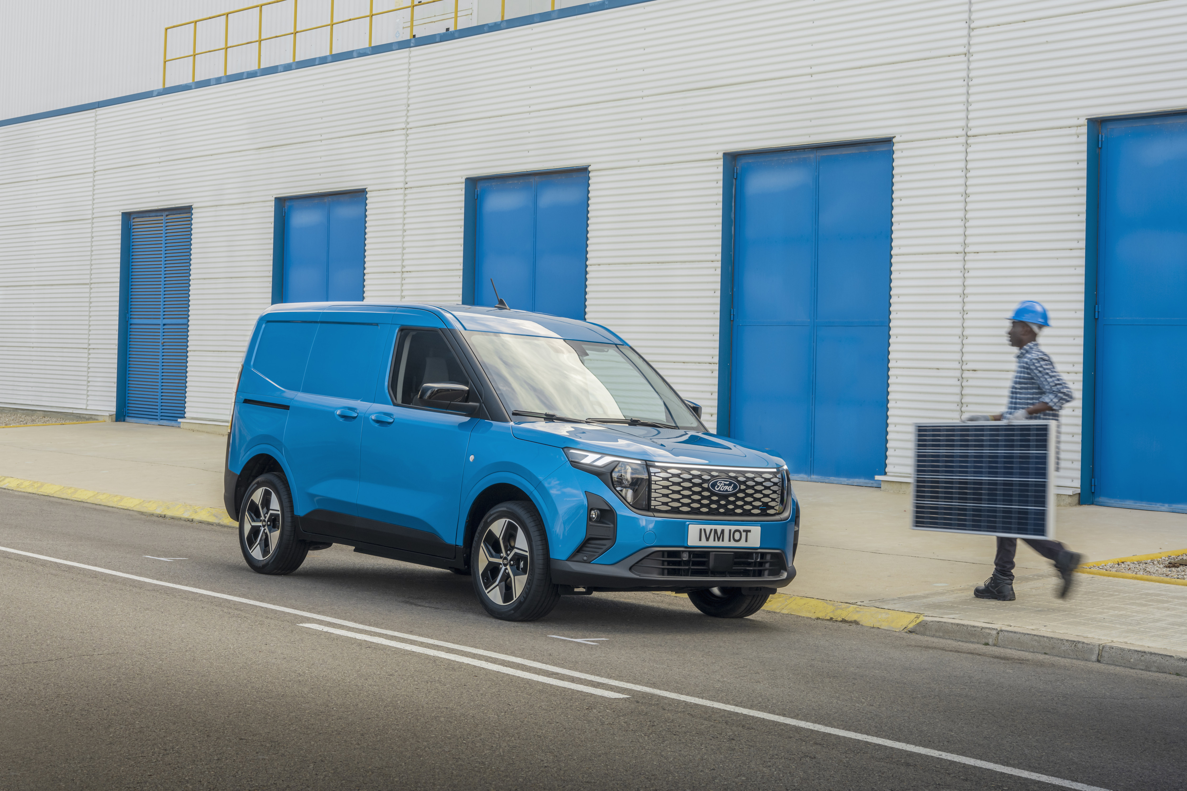 2026_E Transit_Courier_Update_06