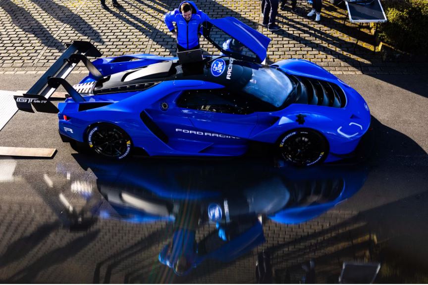 FordNordschleife26_040107595301255JS_JS21